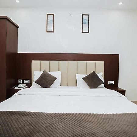 Hotel The 7 Seas Rishīkesh Zewnętrze zdjęcie