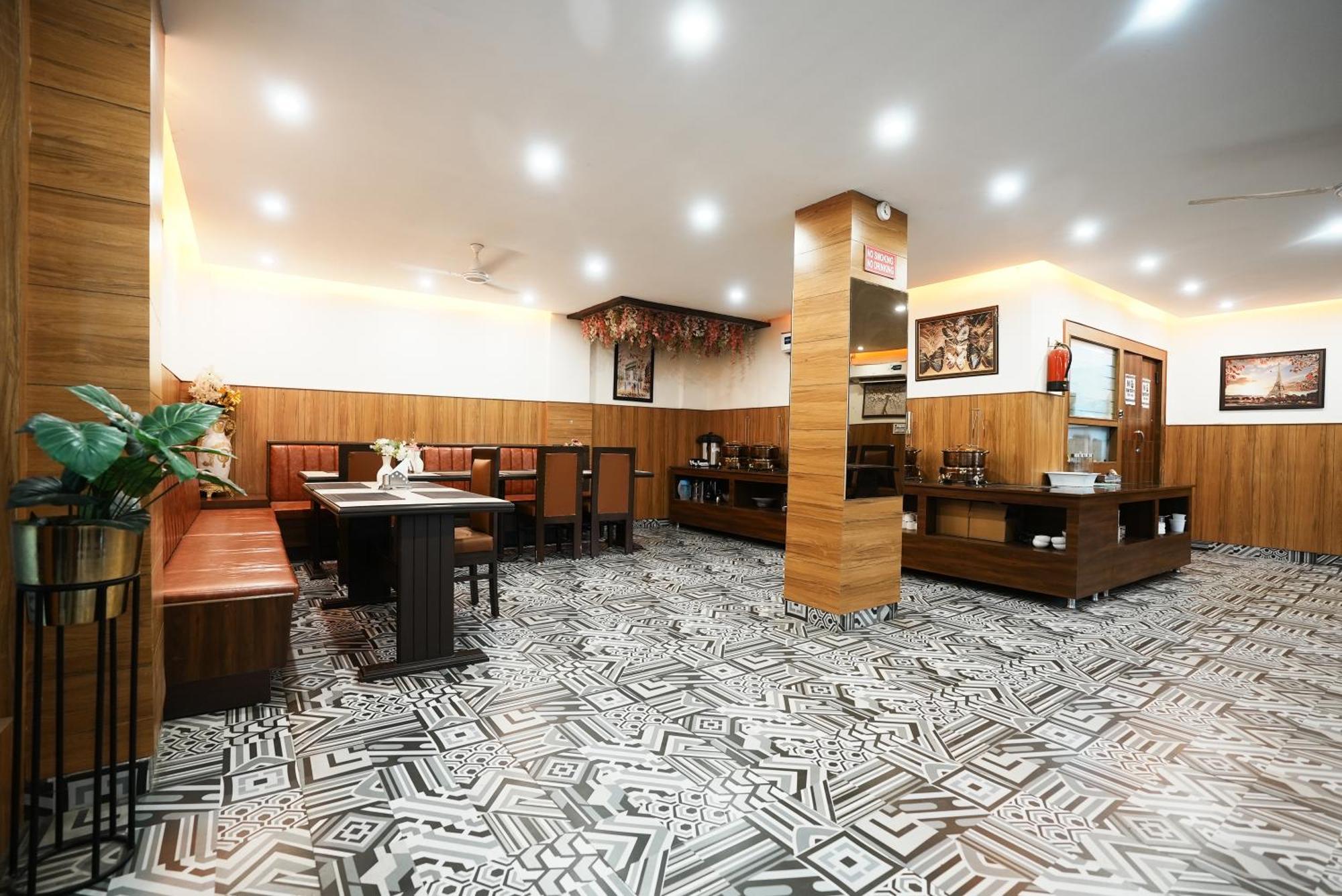Hotel The 7 Seas Rishīkesh Zewnętrze zdjęcie