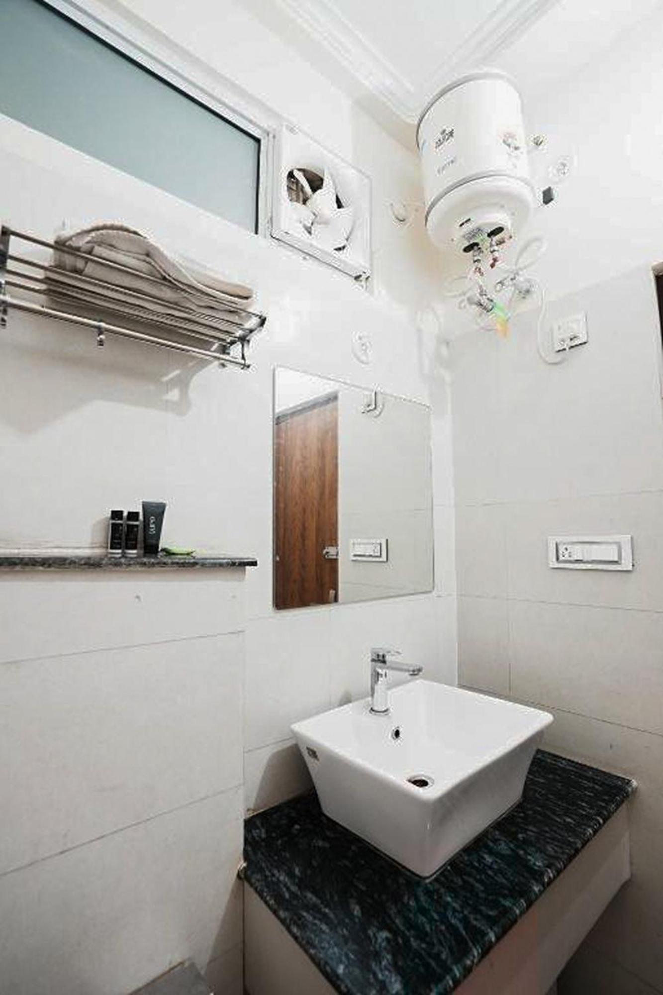 Hotel The 7 Seas Rishīkesh Zewnętrze zdjęcie